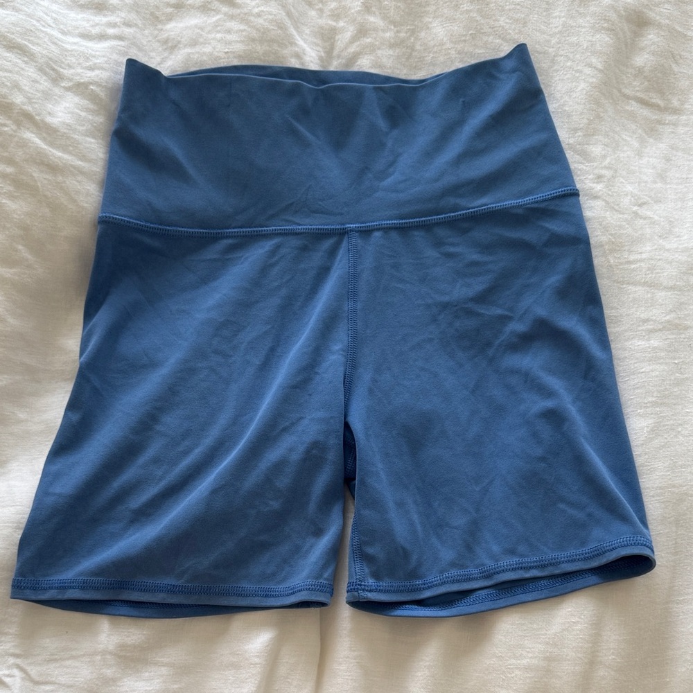 Vuori “Washed Studio Short”
